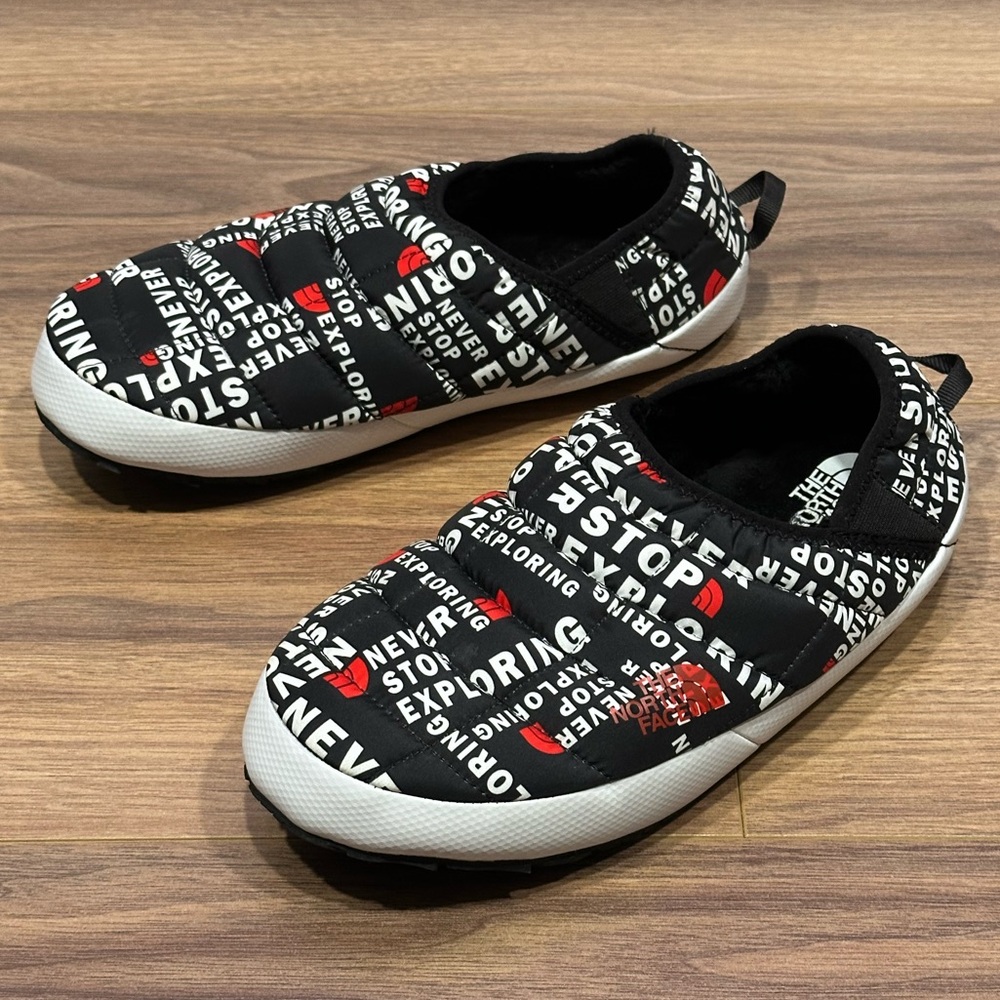 The North Face Men's ThermoBall Traction Mule V Slippers in Black/White Size 9